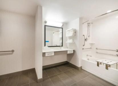 Hampton Inn & Suites Miami Wynwood Design District, Fl - 42