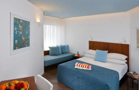 U Coral Beach Club - 79