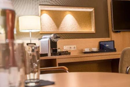 Best Western Premier Central Leonhard - 32