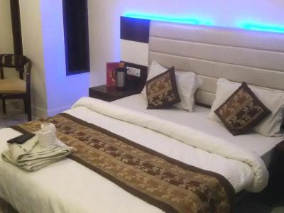 Saffron Inn - 2
