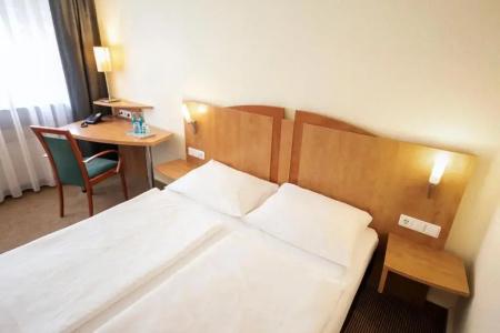 Michel Braunschweig (ehem. Mercure Atrium) - 52
