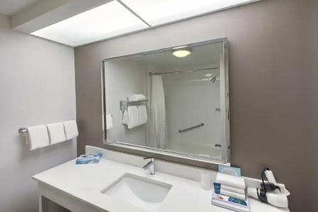 Four Points by Sheraton/Pineville - 34