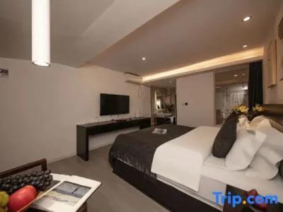 Pure Comfort Inn - 45