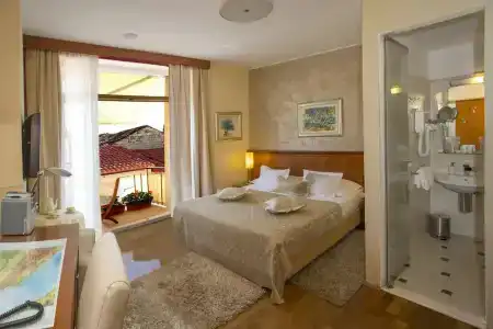 Royal Suites - 1