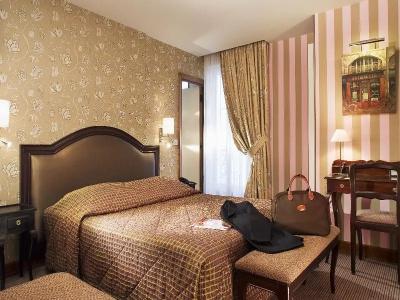Royal Saint Germain - 60