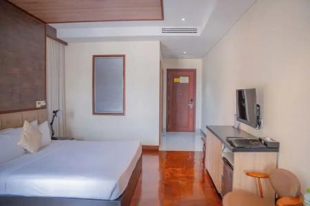 Lcs & Apartment - 50