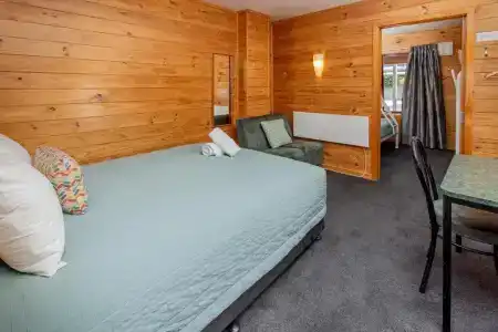 Nelson City Top 10 Holiday Park - 32