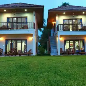 Sara Beachfront Boutique - 21