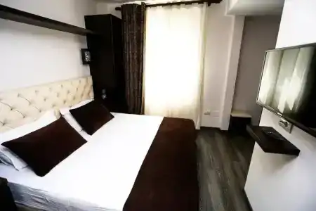 Town House - 3