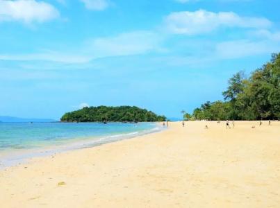 The Beach at Klong Muang - 13