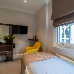 London House - 33
