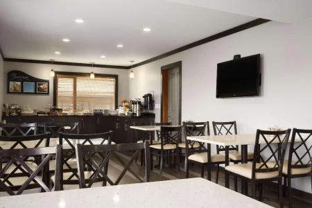 Days Inn by Wyndham - 18