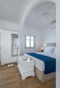 Four Seasons Hydra Luxury Suites - 67