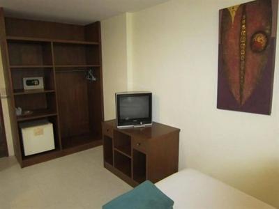 18 Coins Cafe & Hostel - 2