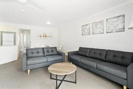 Markham Court - 74