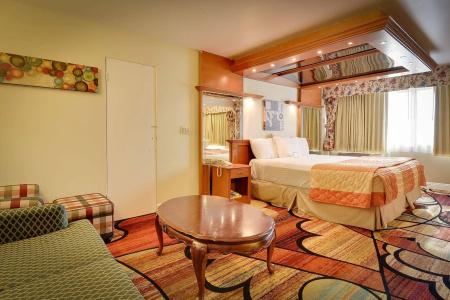 Vagabond Inn - 1