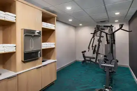 TownePlace Suites by Marriott - 16