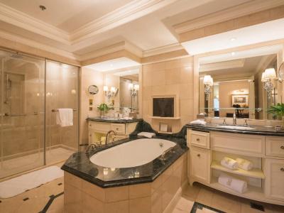 The Ritz-Carlton Beijing - 7