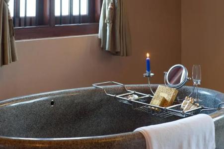 Reef Villa and Spa - 82