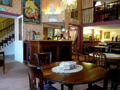 Hôtel de l'Abeille - 24