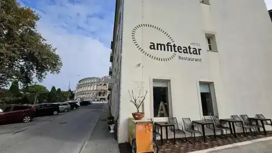 Amfiteatar - 57