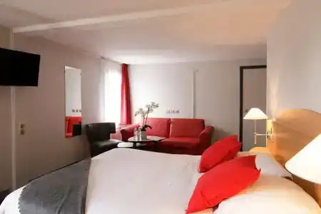 Logis L'Orée de - Barjouville - 66