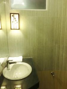Grand United - Ahlone Branch - 71