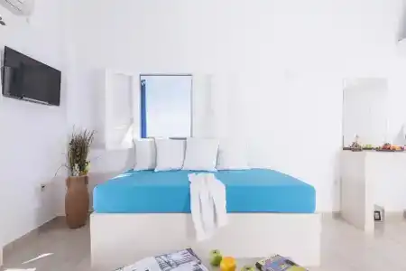 Bella Santorini - 69