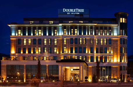 Doubletree by Hilton Van - 0