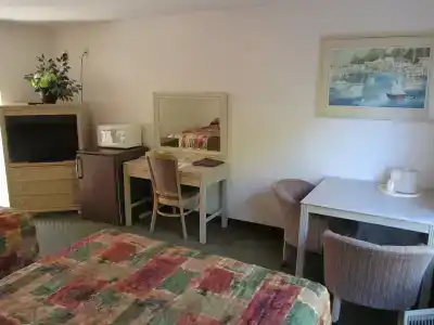 Newport Inn By Oyo - Hwy 101 - 5