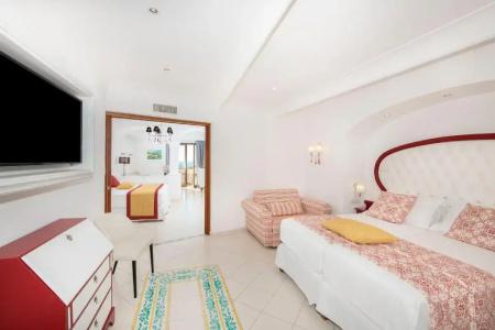 Eden Roc Suites - 376