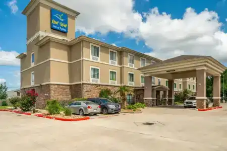 Restwell Inn & Suites I-45 North - 0