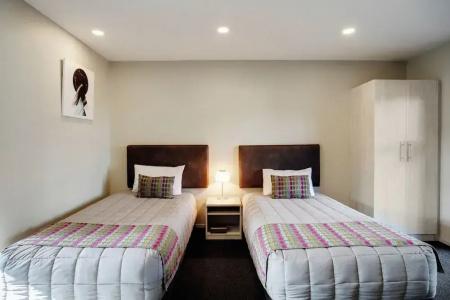 Ellerslie Palms - 77