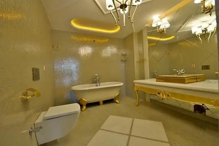 Golden Pearl Boutique - 37