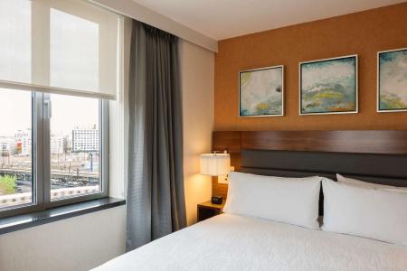 Hilton Garden Inn Long Island City - 6