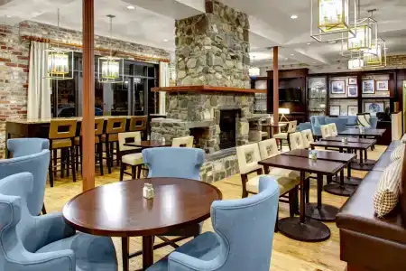 Staybridge Suites Savannah Historic District, an IHG - 12