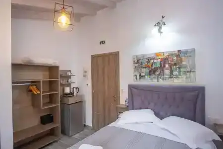 Serenity Luxe Suites - 12