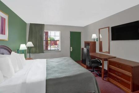 Howard Johnson By Wyndham Ft. Myers Fl - 12