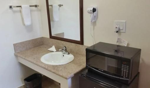 Pepper Tree Boutique Kitchen Studios - Anaheim - 7