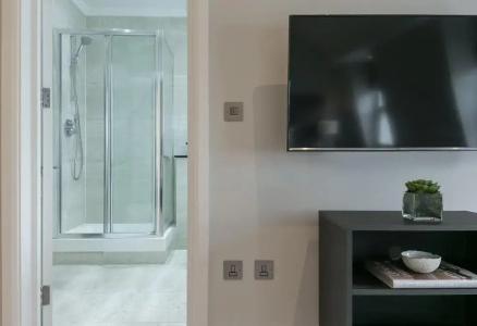 Chilworth Court - 235