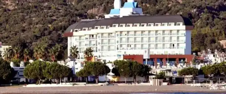 Throne Beach Resort & Spa - 0