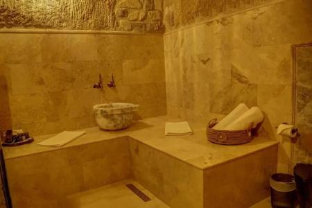 Calypso Cave Suites - 80