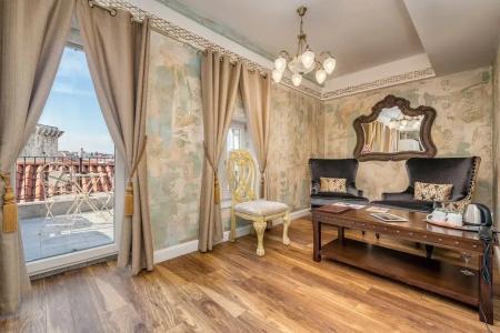 Plaza Marchi Old Town - Mag Quaint & Elegant Boutiques - 7