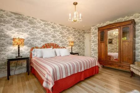 The Old Bank House - 105