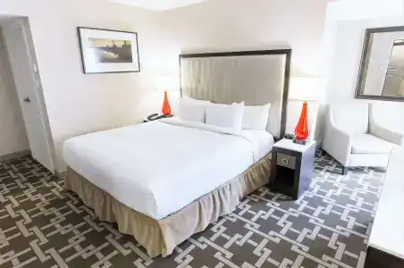 Hilton/ Fallsview and Suites - 6