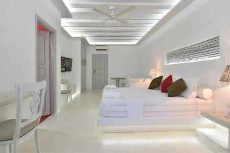 Zefi & Suites - 218