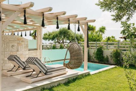 Blue Carpet Luxury Suites - 179