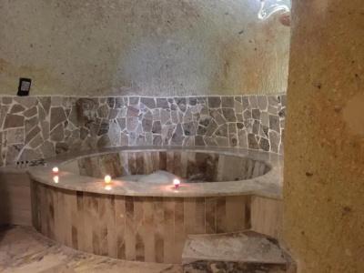 Oread Cave Suites - 102