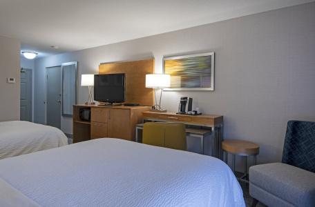 Rodeway Inn & Suites - 5