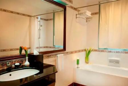 Diamond Westlake Suites - 53